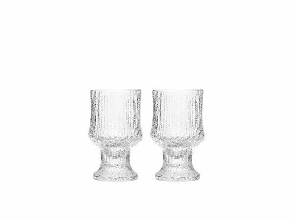 Hrímað glas frá Iittala úr Ultima Thule línunni. Glösin eru flott undir rauðvín, gos, vatn og aðra kalda drykki.
