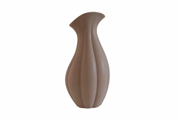Specktrum – Nellie Vatnskarafla Brown